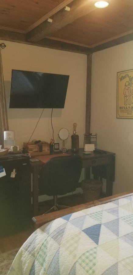 Rooming House * Hallowell